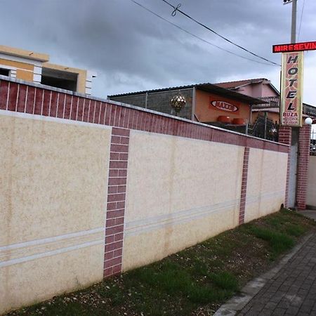 Hotel Buza New Shtoj Dış mekan fotoğraf
