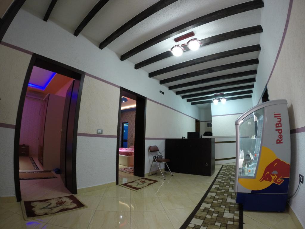 Hotel Buza New Shtoj Dış mekan fotoğraf
