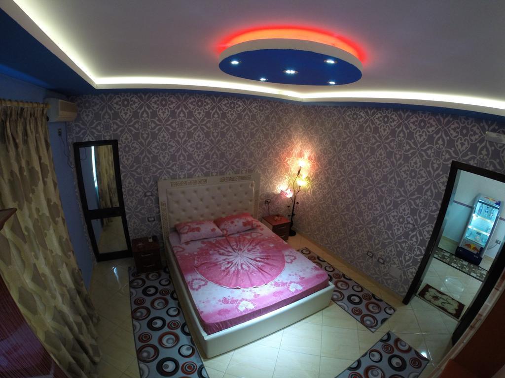 Hotel Buza New Shtoj Oda fotoğraf
