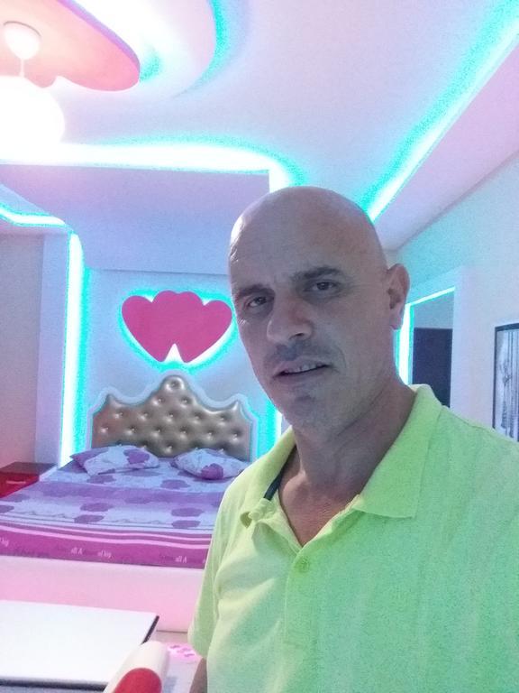 Hotel Buza New Shtoj Dış mekan fotoğraf